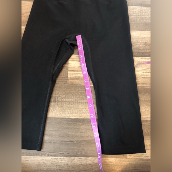 Gymshark Cropped Black Seamless Leggings - Picture 6 of 10